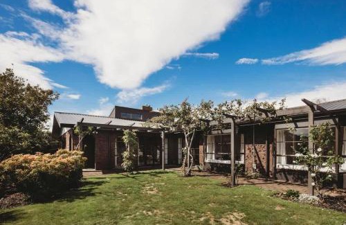 Bell Block House | Family Fun - 4BR home with swimming pool and spa
