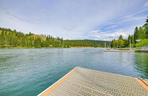 Cusick House | Family Fun on Ruby Creek Cusick Hideaway with Dock