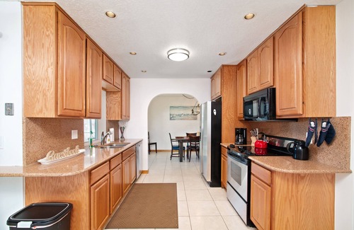 Survey Creek House | Family Fun Retreat: Swim, Play, Rest, Reconnect
