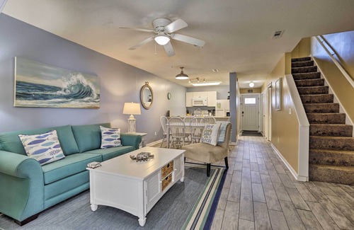 Bel Air House | Family Getaway, 1 Block to Ocean - 2 BR + Bunks