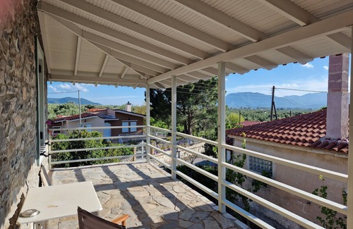 Oichalia Villa | Family, Group and Pet Friendly Vacation Villa