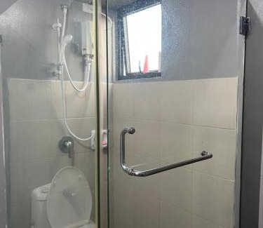 Silang Junction South Apartment | Family Haven Serin West Tagaytay - 6 Pax - Taal View - Full Kitchen - FAST Wi-Fi