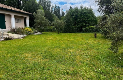 Saint-Vivien-de-Medoc House | Family home