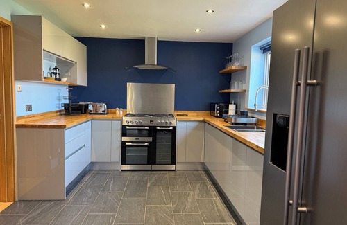 Wool House | Family home close to Lulworth Cove, Durdle Door, The Tank Musuem & Monkey World