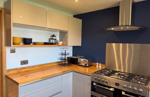 Wool House | Family home close to Lulworth Cove, Durdle Door, The Tank Musuem & Monkey World