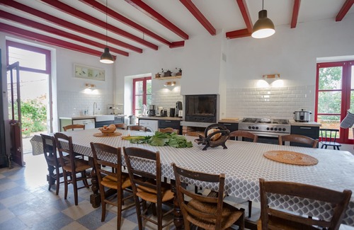 Thurageau House | Family home in a wooded park with swimming pool near Futuroscope