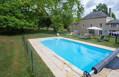 Thurageau House | Family home in a wooded park with swimming pool near Futuroscope