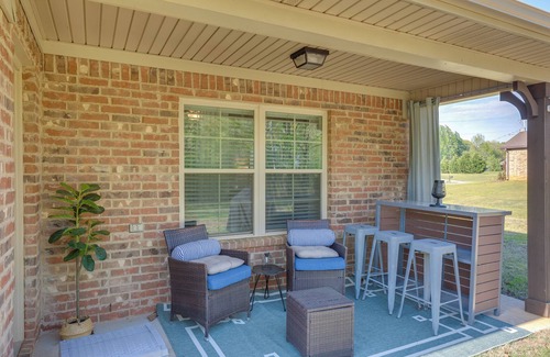 Normal Cottage | Family Home w/Covered Patio in Ardmore