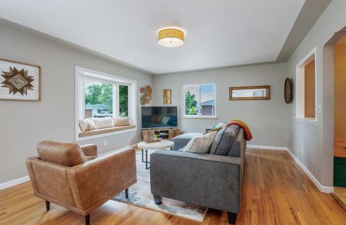 Dupont House | Family Home W Game Room & Bbq Patio