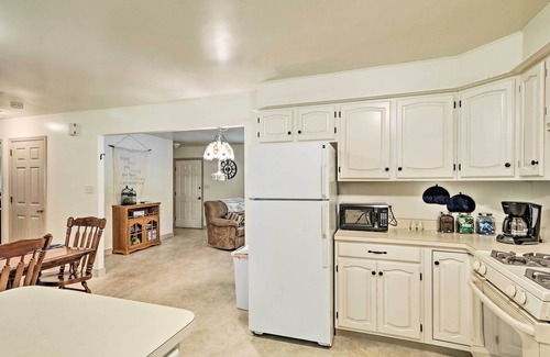 New Holland House | Family Home w/WiFi, 14 Mi to Dutch Wonderland!