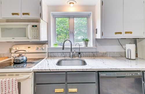 Middleburgh House | Family Home w/Yard & Fire Pit in Middleburgh!