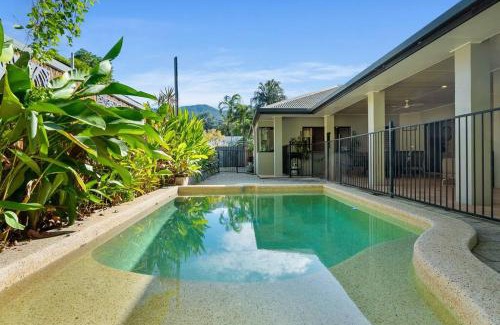Clifton Beach House | Family home with pool - 2 mins to beach & playground
