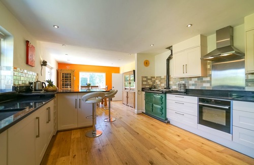 Langport House | Family House. Unique/Peaceful/Fun ! Luxurious retreat -in fabulous grounds