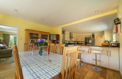 Langport House | Family House. Unique/Peaceful/Fun ! Luxurious retreat -in fabulous grounds