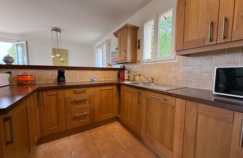 Saint-Mesmin Villa | Family house with private pool and pets allowed in Saint-Mesmin