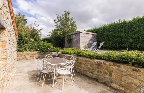 Carneville Cottage | Family house with private garden and children's facilities, near the sea