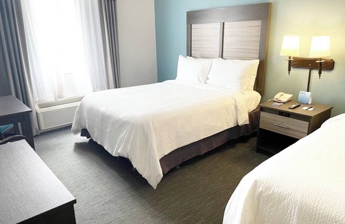 West Kissimmee Hotel | Family Orlando Adventure Starts Here! Close to Disney World | 5 Outdoor Pools