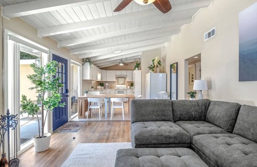 Del Rey Oaks House | Family Playground by the Bay