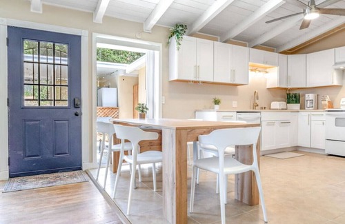 Del Rey Oaks House | Family Playground by the Bay