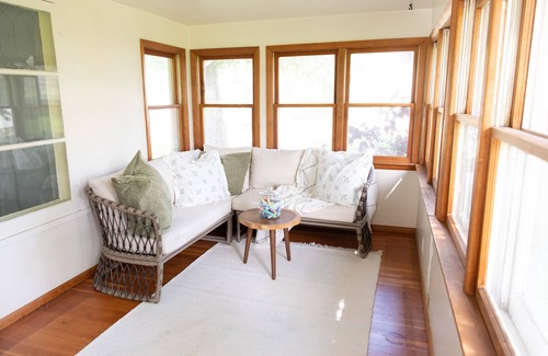 Battle Lake House | ✨Family Retreat in the Heart of Town! 4BR Charm, Ideal for Memorable Getaways🧚