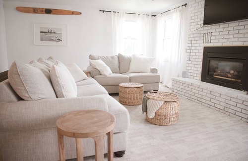 Battle Lake House | ✨Family Retreat in the Heart of Town! 4BR Charm, Ideal for Memorable Getaways🧚