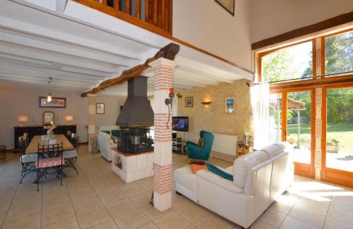 Thedirac House | Family Retreat in Thédirac
