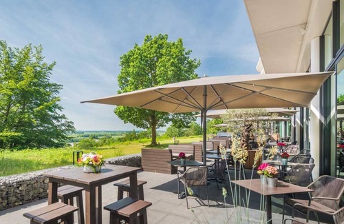 Wageningen House | Family Retreat w/Scenic Views, Onsite Dining | Nature Trails & Wellness Access