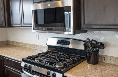 South Jordan House | Family Ski Stay | Cozy Home Near Slopes & Temple