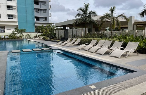 Bacolod Apartment | Family studio in the heart of the city that can accomodate 4
