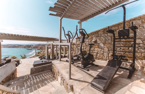 Paradise Apartment | Family Studio: Sea View, Sharing Pool, Gym and bar