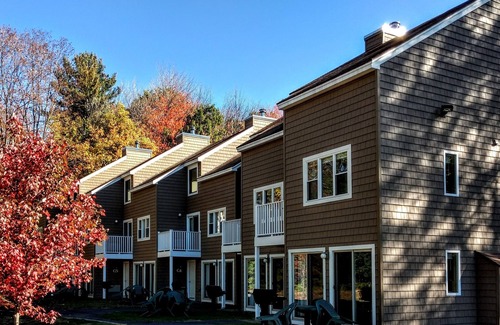 Intervale Condo | Family Style Mountain Condo 5 Minutes to North Conway! Amenities!