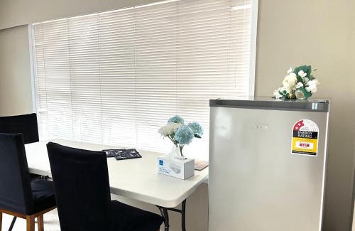 Campbells Bay Apartment | Family suite at Campbells Bay -Netflix TV