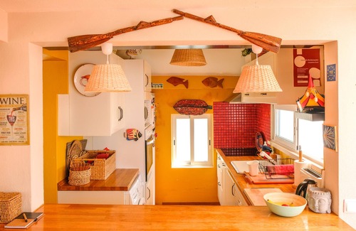Nazare Apartment | Family T3 Duplex with Terrace, Central 3 min. from beach.