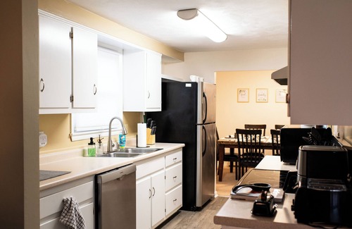 Park Forest Village House | Family-themed home, Sleeps 11, Close to PSU. Quiet Neighborhood, 2.5 Baths,