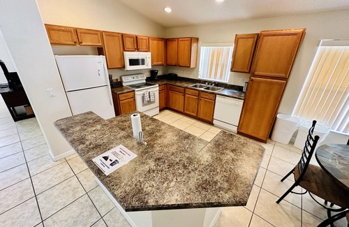 Orange Tree House | Family time, quiet relaxation, Florida fun. Pool Home at Orange Tree