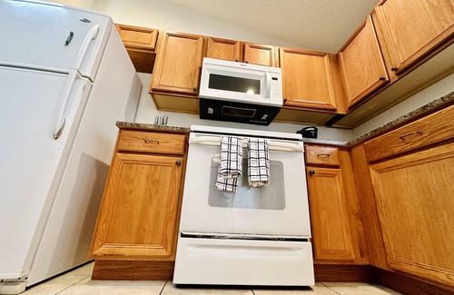 Orange Tree House | Family time, quiet relaxation, Florida fun. Pool Home at Orange Tree