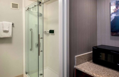 Milford Hotel | Family Vacation! Enjoy Spacious Pet-Friendly Suite With Indoor Pool!