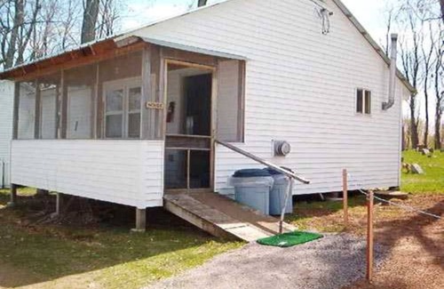 Brier Hill Cabin | Family vacation on Black Lake with a private beach!