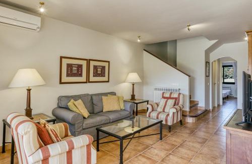 Navata House | Family villa in Torremirona Resort
