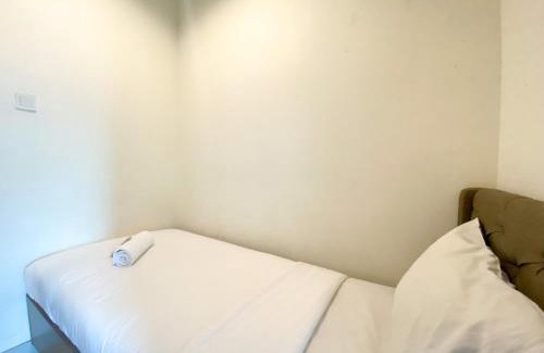 Pekayon Jaya Apartment | Fancy and Nice 3BR at Grand Kamala Lagoon Apartment By Travelio