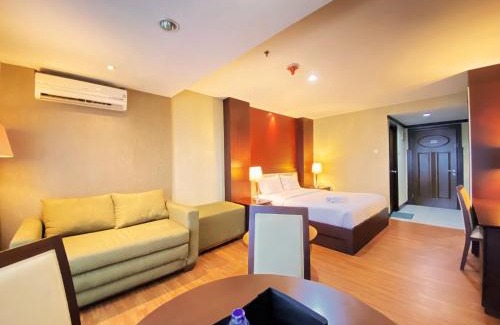 Braga Apartment | Fancy and Nice Studio at El Royale Apartment By Travelio