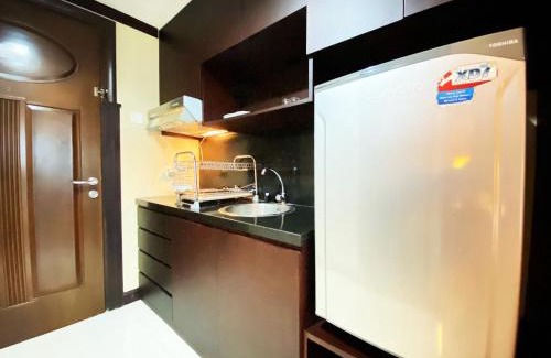 Braga Apartment | Fancy and Nice Studio at El Royale Apartment By Travelio