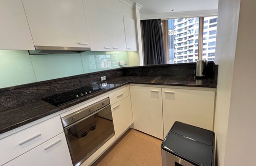 The Rocks Apartment | Fancy home with water view in the rocks