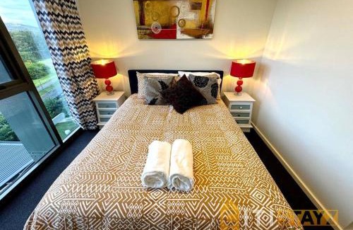 Phillip Apartment | Fancy in Phillip - 2bd 2bth Apt!