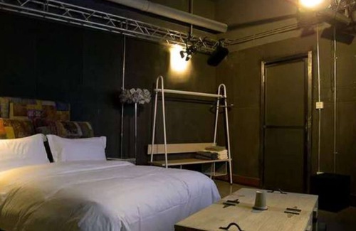 Haizhu Hotel | Fansi Movie Hotel Zhongda Branch