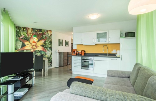 Sipplingen Apartment | Fantastic Holiday Apartment "Lilie" with Large Balcony, Lake View, Wi-Fi & TV