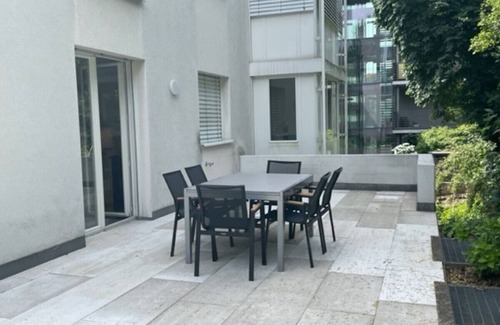 Fluntern Apartment | Fantastic 2 BD flat: quite, sunny, central (Duke1)