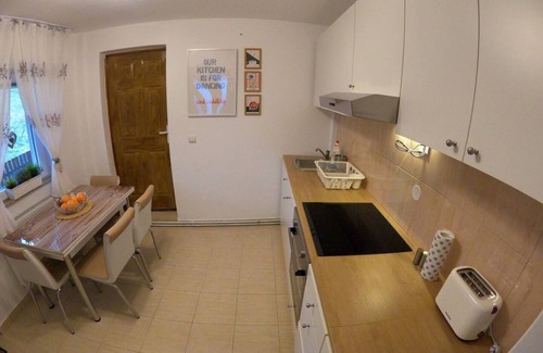 Lugasu de Jos House | Fantastic 2-bedroom house with WiFi in Lugașu de Jos