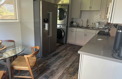 Gardnerville Cottage | Fantastic 2-bedroom cottage in Gardnerville,NV. Just 20 minutes from Lake Tahoe.