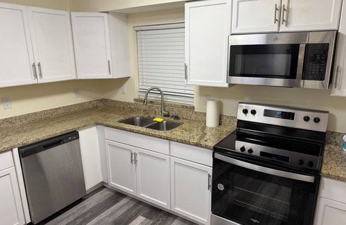 Northwest Orlando Apartment | Fantastic 3-Bedroom Single House Orlando